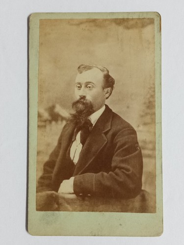 Cdv victorian man portrait - victorian,
